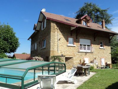 MAISON EN PIERRES - CHOZEAU - 7 pieces - 250 m2