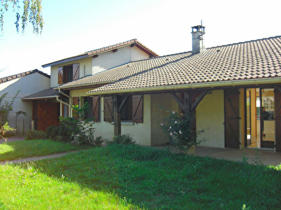 MAISON AVEC PISCINE LOYETTES - 6 pieces - 123 m2