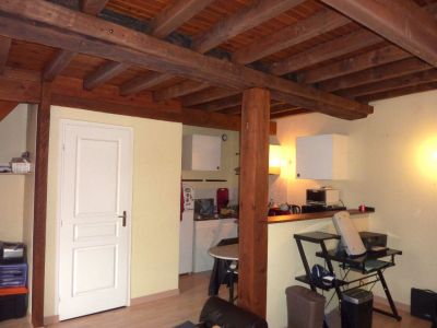 Cremieu Centre - Deux pieces atypique 50 m2