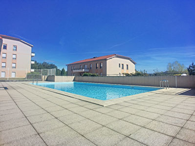 Appartement Villefontaine - 3 pieces 54 m2 - grande terrasse et piscine
