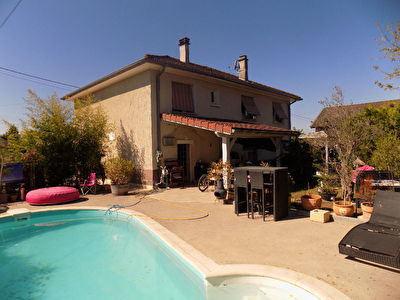 Maison Saint Romain De Jalionas - 4 chambres - piscine