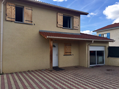 TIGNIEU - Maison 97M2 sur terrain de 800 m2, 2 garages