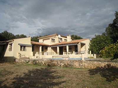 VILLA TRADITIONNELLE AMPUS - 7 pieces - 220 m2