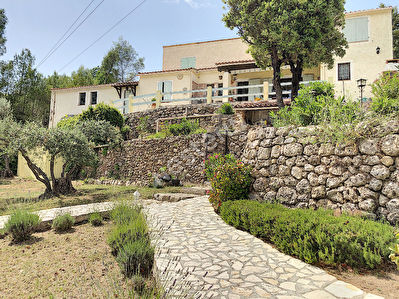 Villa Lorgues 7 pieces