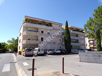 Appartement Draguignan T5 139 m2 - DERNIER ETAGE - ASCENSEUR - DOUBLE GARAGE