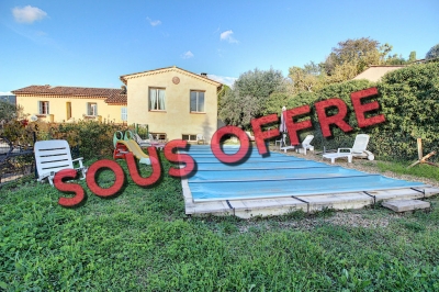 Maison 9 pieces Draguignan - Garage - Piscine - Local commercial