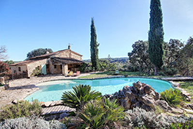 LE THORONET Bergerie 270 m2 - Terrain 8169m2 - Possibilite d'acquerir 6 Hectares en plus - piscine - tennis