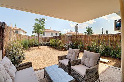 EXCLUSIVITE ! DRAGUIGNAN Appartement rez-de-jardin 2 pieces 41 m2 avec 43 m2 de terrasse/jardin