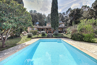 Maison en pierre LE THORONET avec Dependance et Piscine sur 12 000 m2 de terrain