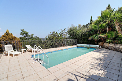 FIGANIERES - Villa 4 pieces avec GARAGE, CAVE et PISCINE
