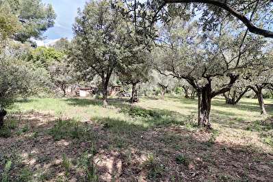 FLAYOSC - TERRAIN CONSTRUCTIBLE de 1026 m2