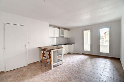 EXCLUSIVITE ! DRAGUIGNAN - APPARTEMENT T3 Centre ville avec Balcon