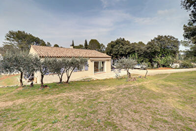 EXCLUSIVITE ! TRANS-EN-PROVENCE Maison de plain-pied 5 pieces 105 m2 sur 1036 m2 de terrain