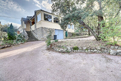 Maison LORGUES - 3 chambres - PROCHE VILLAGE