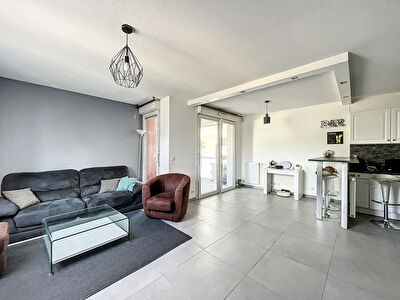 ECHIROLLES - NOUVEAU CENTRE - Appartement 3 pieces - Garage Inclus