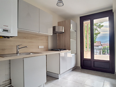 Appartement Echirolles 4 pieces 74.23 m2