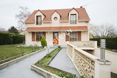 Maison de 4 chambres avec sous-sol total a 5 km d'Epernon