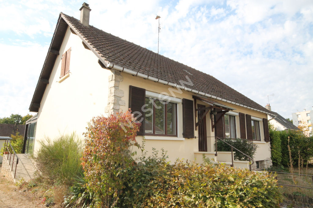 photos n°1 Maison sur sous-sol à MAINTENON secteur gare