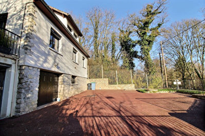 Maintenon pavillon de 3 chambres sur sous-sol total