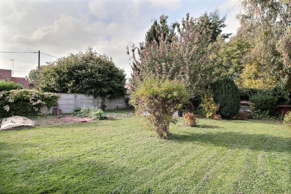 photos n°1 TERRAIN CONSTRUCTIBLE de 606 m² - Secteur EPERNON