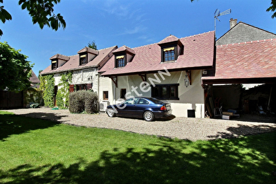 Longere renovee secteur Nogent-le-Roi