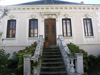 MAISON BOURGEOISE CASTRES - 4 pieces - 90 m2