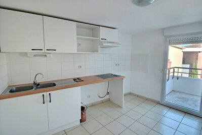 Appartement T3 de 63 m2 a Fenouillet 631 euros cc
