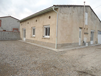 Maison individuelle T4 bis/T5 100m2 quartier Lalande 815 euros cc avec Garage
