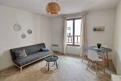 Appartement T2 meuble 42m2 centre Blagnac 620 euros cc