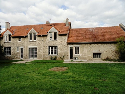 Maison Saponay 7 pieces 218 m2