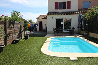 ROQUEBRUNE SUR ARGENS VILLA T3 TERRAIN PISCINE