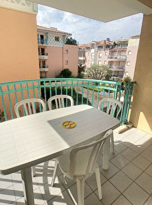 T2 PORT FREJUS + PARKING