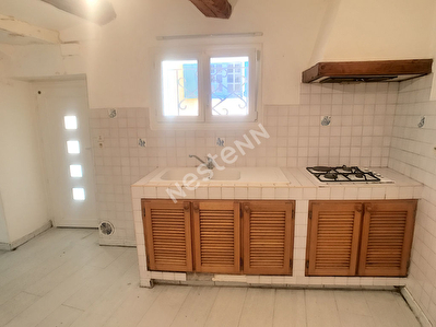 PUGET SUR ARGENS T2 CENTRE VILLAGE