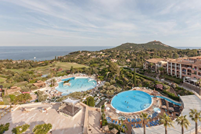 AGAY - VILLAGE CAP ESTEREL - LOCAL TOUT COMMERCE