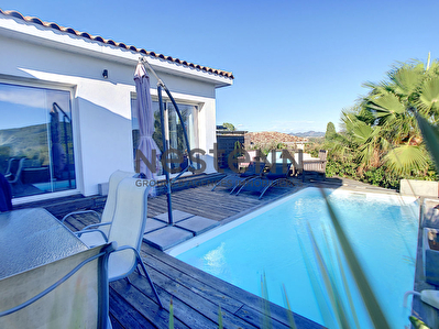 Roquebrune Sur Argens Maison individuelle avec piscine