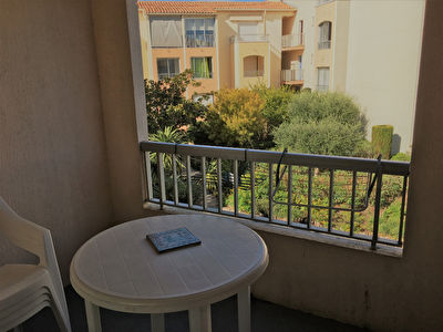 FREJUS STUDIO MEUBLE 21.26 m2