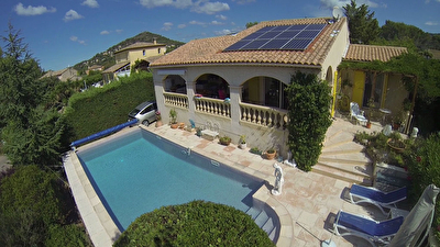 ROQUEBRUNE-SUR-ARGENS MAISON T4 AVEC PISCINE