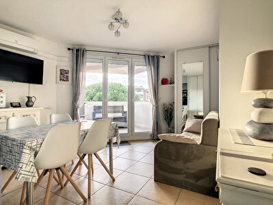 Appartement Saint Aygulf 1 piece 24 m2 et parking prive