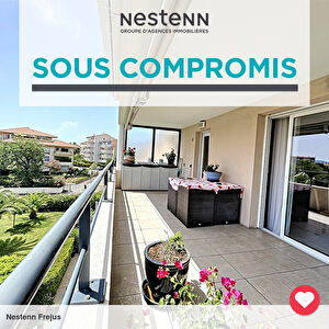 FREJUS - DUPLEX - T4 - 3 CHAMBRES - EN DERNIER ETAGE - 2 GARAGES - PROCHE CENTRE-VILLE ST RAPHAEL