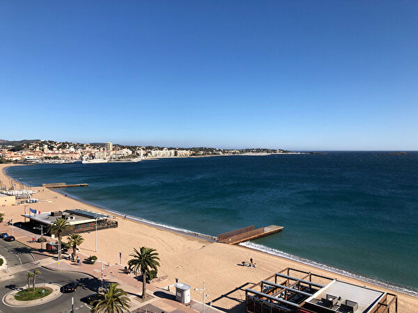 GARAGE FREJUS PLAGE DANS SOUS SOL RESIDENCE MODERNE