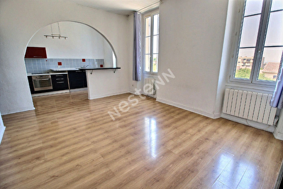 Appartement Gignac La Nerthe 3 pieces 79 m2