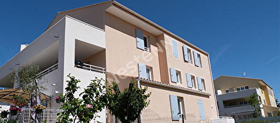 Appartement Bouc Bel Air 1 piece 28.7 m2 / jardin 87m2