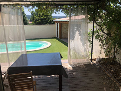 Villa Gardanne 6 pieces 125 m2