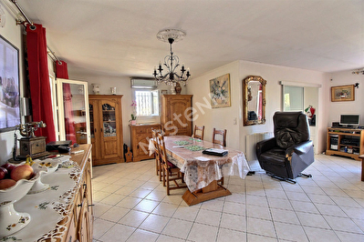 Maison T4 + veranda et grand garage dans secteur recherche