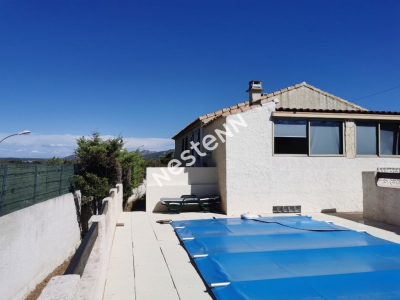 LES PENNES MIRABEAU - Maison 3/4 pieces, jardin de 600 m2 avec piscine