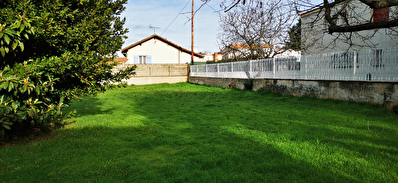 MARIGNANE-Terrain 500 m2