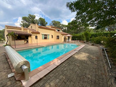Maison Gardanne 8 pieces 220 m2