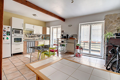 Marignane- Appartement Duplex T3 avec balcon sans charge