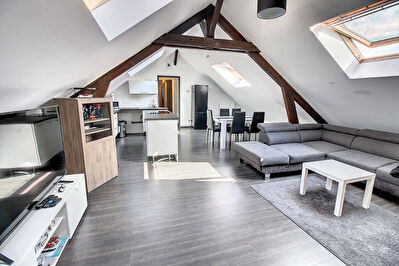 Appartement Talange - 2 chambres - 68 m2 (plus de 100 2 au sol)