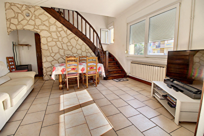 A vendre Maison sur Gandrange 5 pieces, 3 chambres, 2 garages, jardin